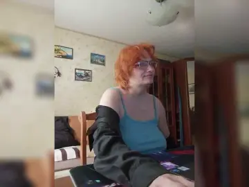 Lintu1 from bongacams