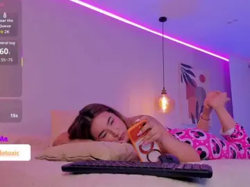 Bongacams Best live sex cam show of LittleToxic