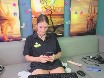 BrILLianteBarb from bongacams