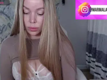 Bongacams Live Sex of Foxymoxy19