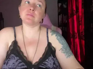 Bongacams Watch Live Sex Cams of NylonQueen