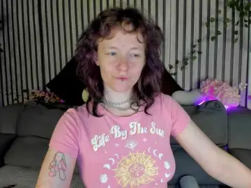 Ricki-Bloom from bongacams