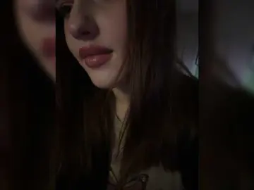 Bongacams Sex Cam of L0lly-D0lly