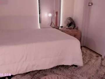 Bongacams Watch Live Sex Cams of Lexie-red