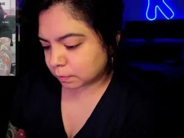 Bongacams Free Live Porn of Kimmiakiss22