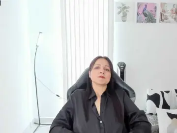 Bongacams Free Porn Cam of Carlin1511