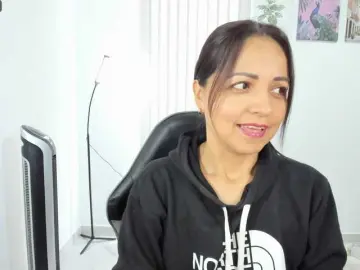 Bongacams Free Porn Cam of Carlin1511