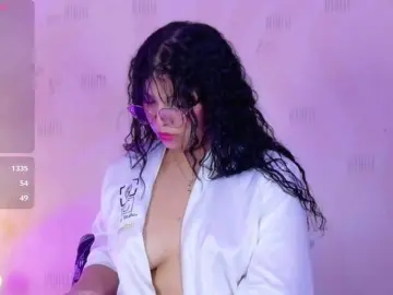 Bongacams Watch Live Sex Cams of innocenthazel