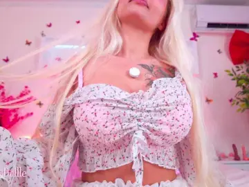 Loly-Poly from bongacams