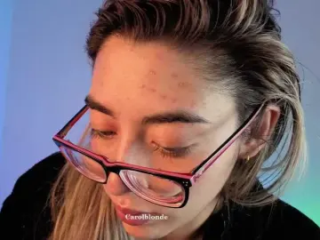 Bongacams Nude Webcam of Charlotte-glasses