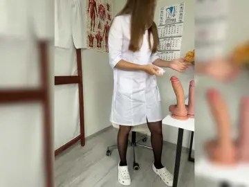 Bongacams Watch Live Sex Cams of Adelaida1001