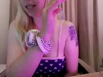 Bongacams Live Sex Cam of alissonone