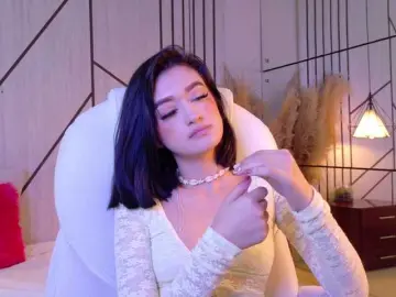 Bongacams Nude Webcam of LeahSaenz
