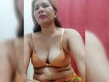 Bongacams Live Sex Cam of Bigpussylips