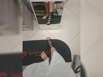 DIVORA from bongacams