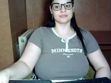 Bongacams Adult Video Chat of MoniqQuuen