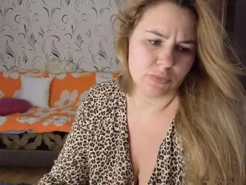 AvaQueen from bongacams
