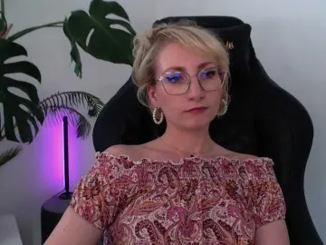 Bongacams Watch Live Sex Cams of CinderellaMoon