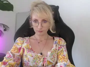 Bongacams Sex Cam of CinderellaMoon