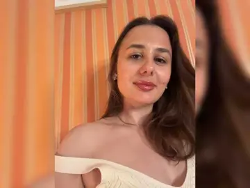 Bongacams Best live sex cam show of MonaVine