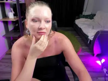 StrippingLady from bongacams