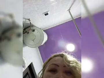 Bongacams Watch Live Sex Cams of Qweentis