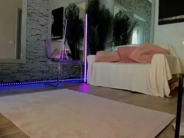 Bongacams Private Sex Chat of Reina-Cummings