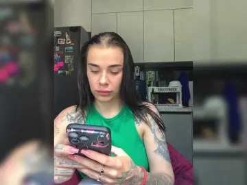 Bongacams Live Sex Cam of MaidenCrystal