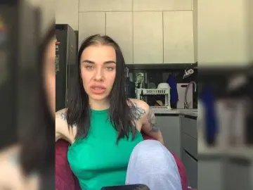Bongacams Sex Chat of MaidenCrystal