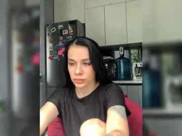 Bongacams Live Sex Cam of MaidenCrystal