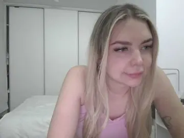 Bongacams Private Sex Chat of Blondie8853