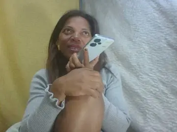 Carrollina from bongacams