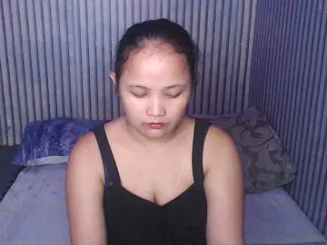 ladynakedpusy from bongacams