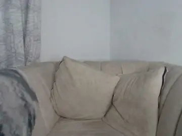 Bongacams Watch Live Sex Cams of CurvyR