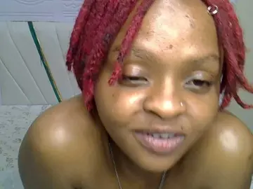 Petiteblossom from bongacams