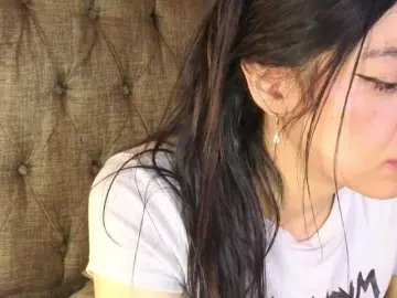 Bongacams Live Sex Cam of liisa-thompson