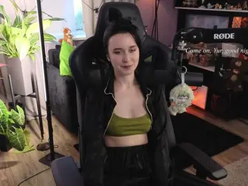 Bongacams Free Porn Cam of KiraLiLime