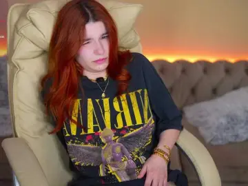 Bongacams Sex Chat of RedShinee