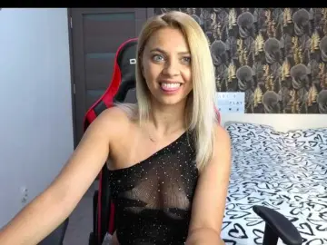 Bongacams Adult Video Chat of CarlaStaceeFun
