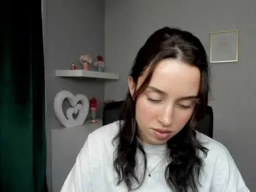 Bongacams Adult Video Chat of adeleLive