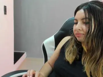Bongacams Live Sex Cam of LaraCat1