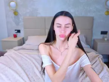 Bongacams Free Porn Cam of SnowWhiteee