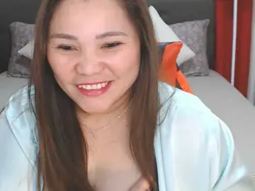 Bongacams Free Porn Cam of AsianHotMama143