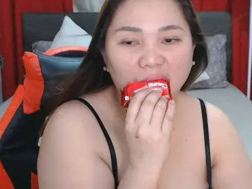 Bongacams Watch Live Sex Cams of AsianHotMama143