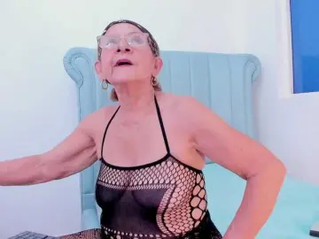 Bongacams Adult Webcam of MatureBlonde