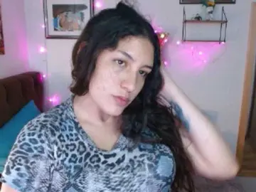 Bongacams Live Sex Cam of Ratienterciopelo