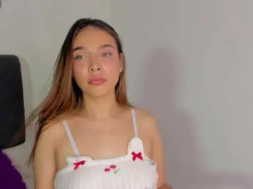 Bongacams Free Live Porn of evelin-33