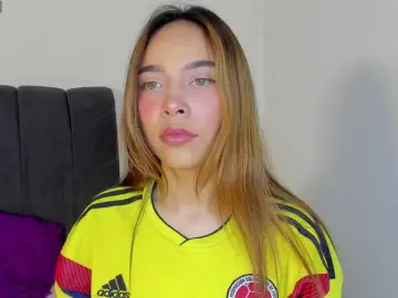 Bongacams Watch Live Sex Cams of evelin-33