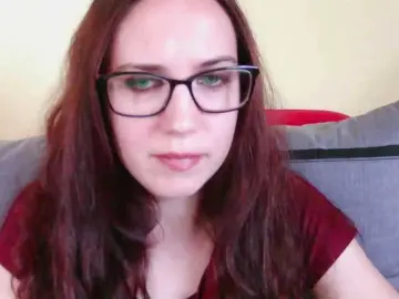 Bongacams Adult Video Chat of EmilyHot