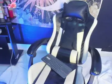 Bongacams Live Porn of LaxiViolet